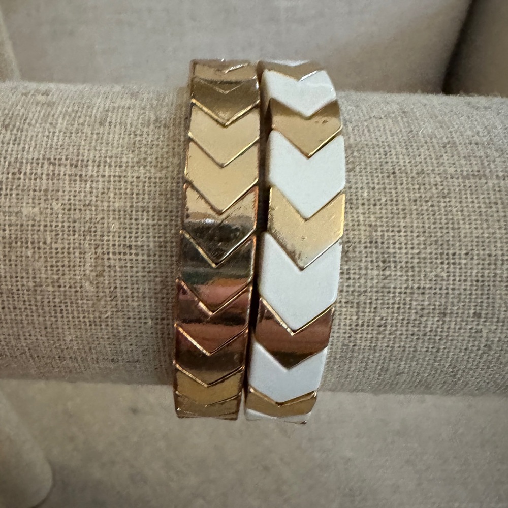 Set of 2 Gold and White Chevron Stretch Bracelets